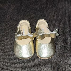 Baby girl gold Shoe